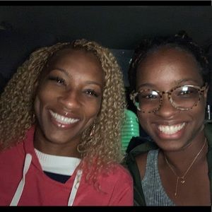 Meet your Posher, Deana